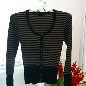 H&M SWEATERS SIZE 6